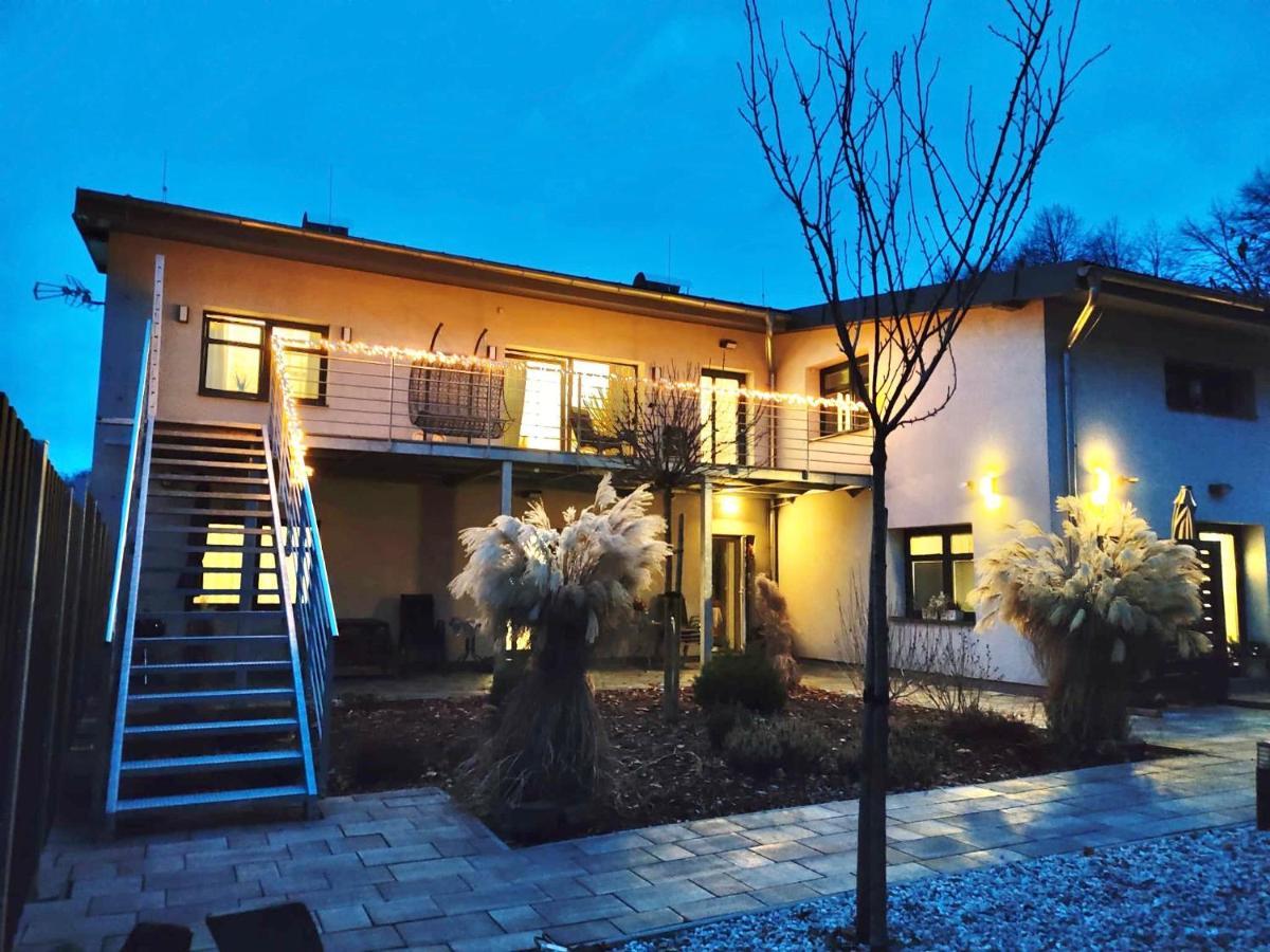 Apartmany Benesov Benesov nad Ploucnici Екстер'єр фото